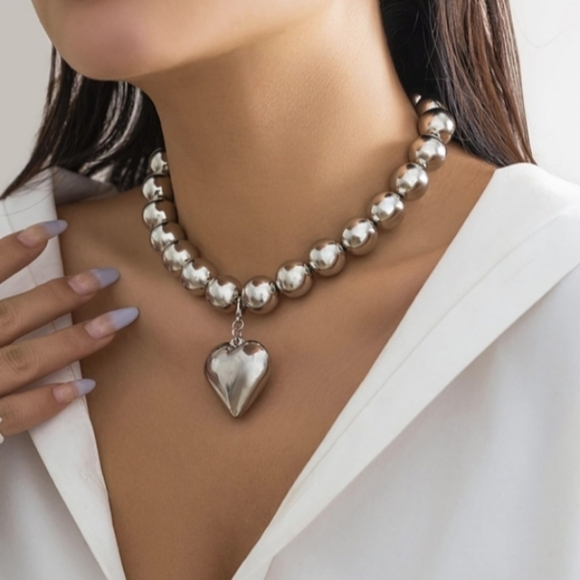 80s Retro Silver Bead Puff Heart Charm Choker Beaded Necklace Big Chunky Beads - Picture 2 of 8